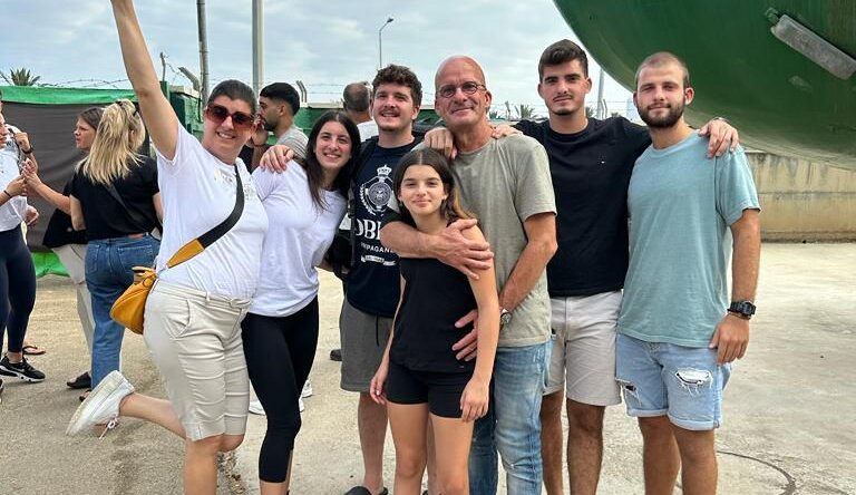 נילי קרן אודות